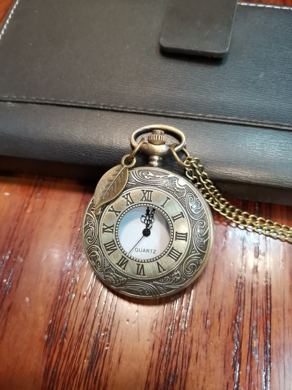 Köşebent Saat Vintage Altın