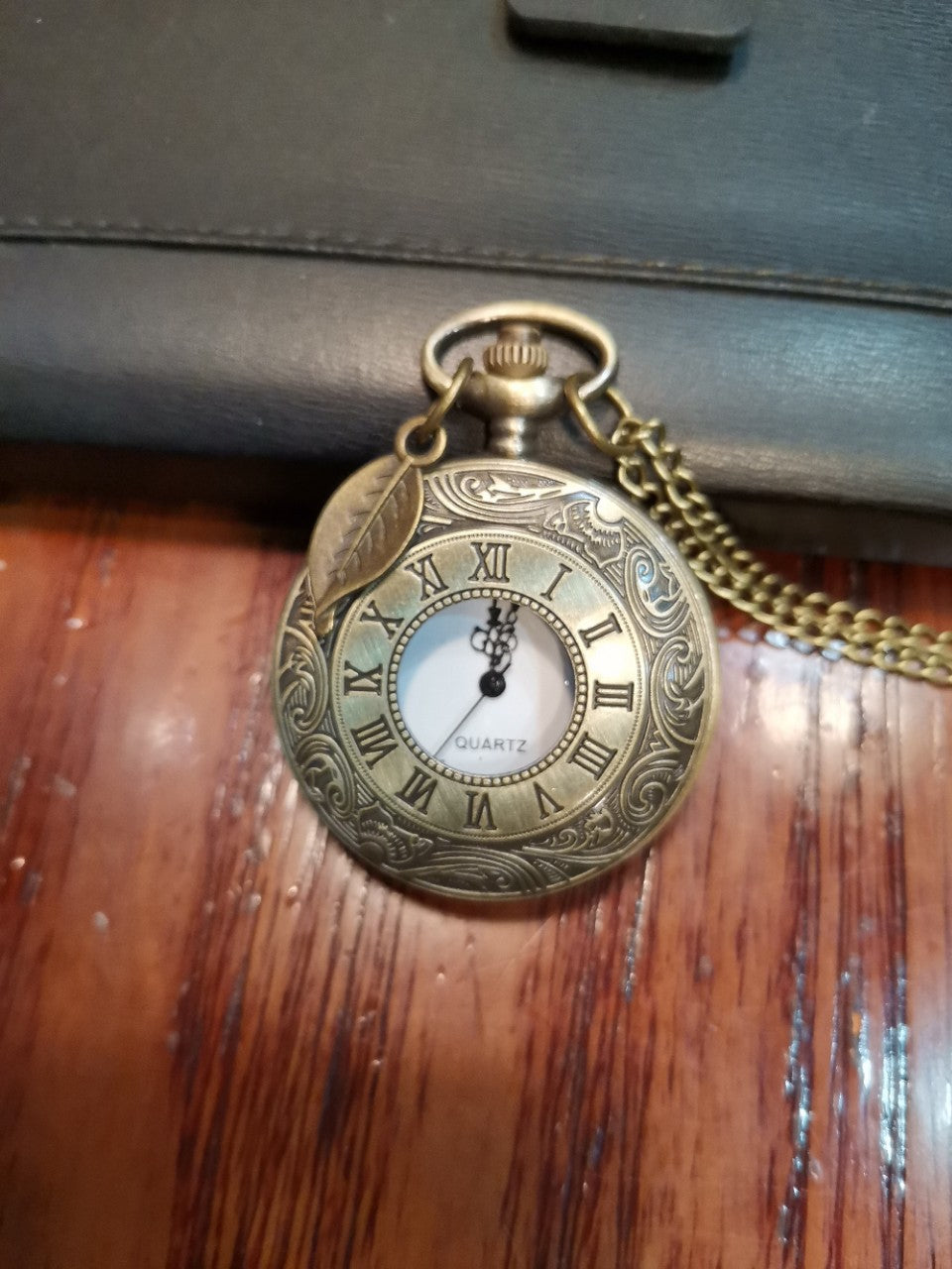 Köşebent Saat Vintage Altın